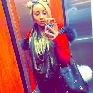 Meet your Posher, Sarah